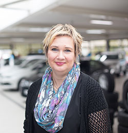 Kerstin Brand (Serviceassistentin) - Autohaus Ahrens GmbH